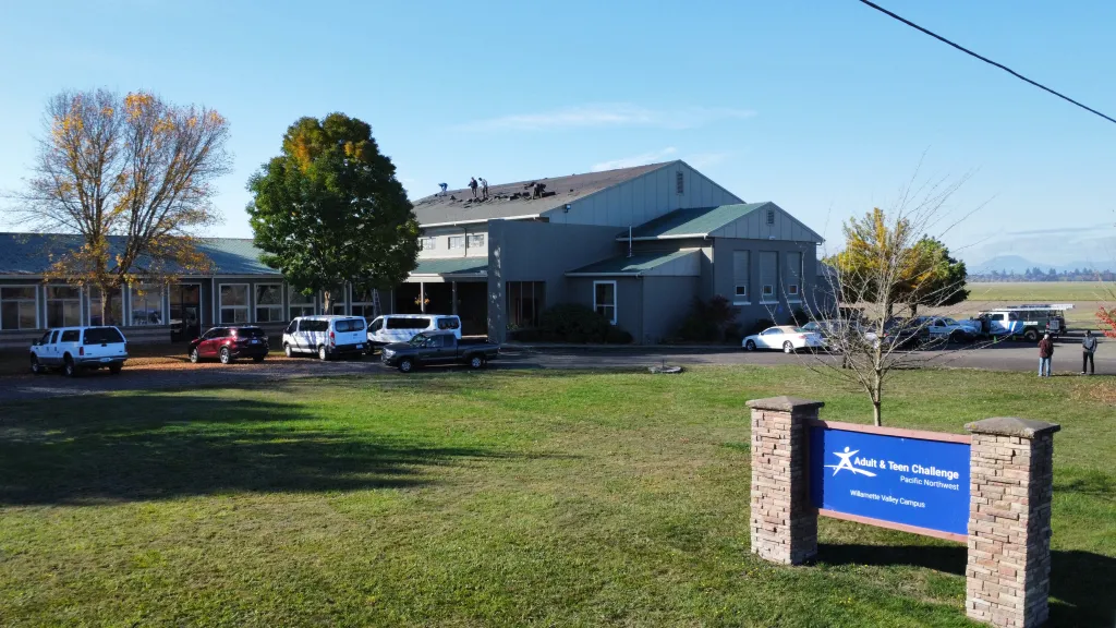 New asphalt shingle roof in Shedd, OR