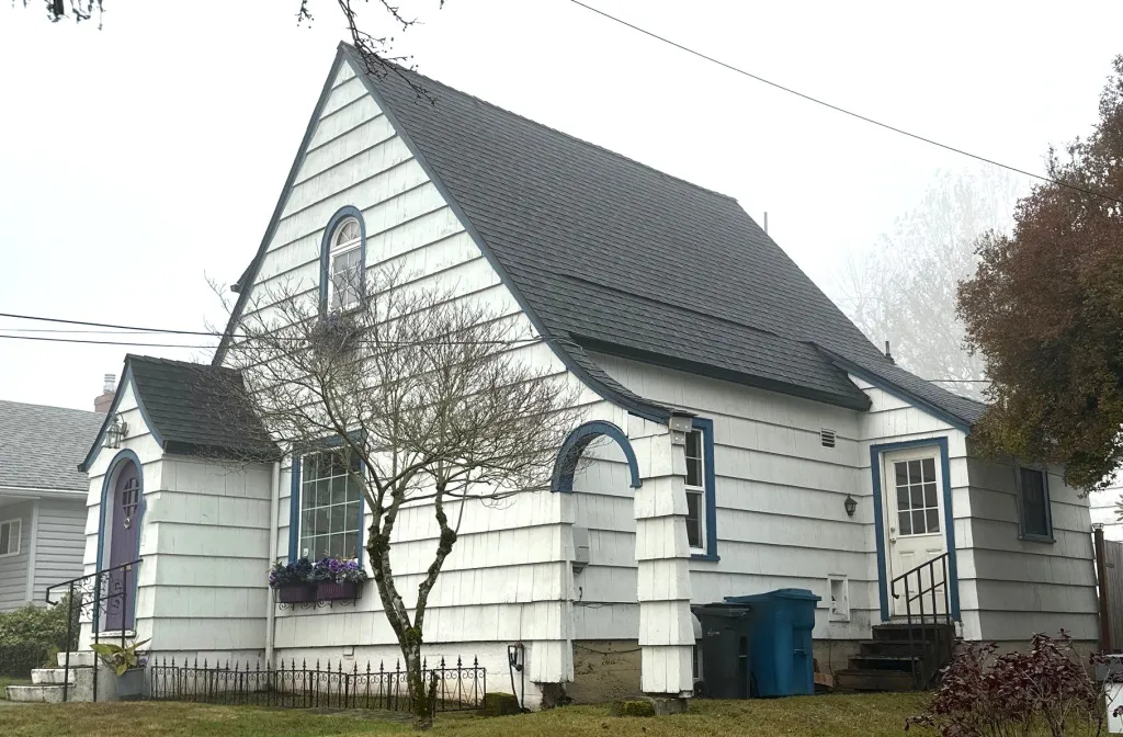 New asphalt roof in Salem, OR