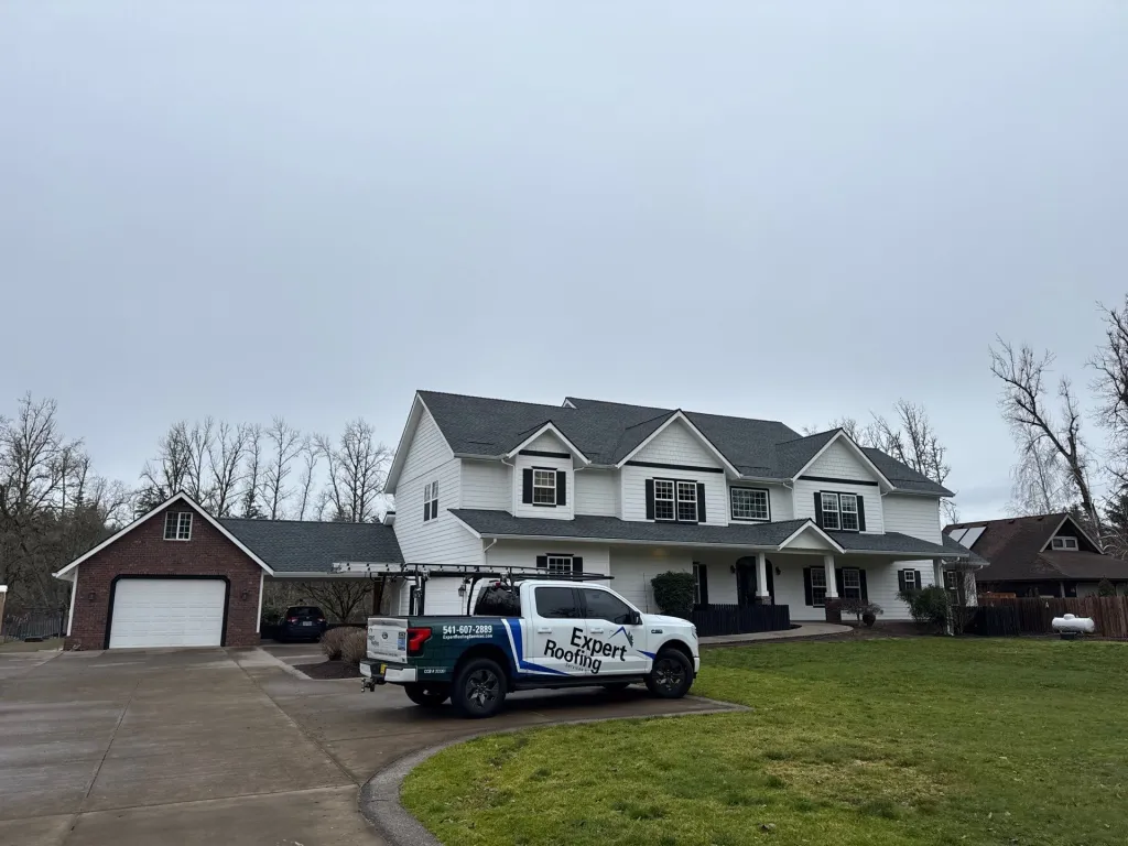 New asphalt shingle roof in Cottage Grove, OR